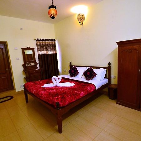 Al Haramain Home Stay Un -Married And Stag Groups Not Allowed Ooty Esterno foto